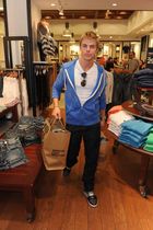 Derek Hough : derekhough_1299774919.jpg