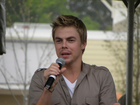 Derek Hough : derekhough_1303325902.jpg