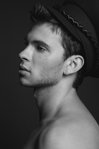 Devon Graye : devon_graye_1308412198.jpg