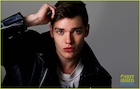 Dominic Sherwood : dominic-sherwood-1455498708.jpg