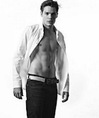 Dominic Sherwood : dominic-sherwood-1455498725.jpg