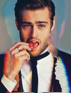 Douglas Booth : douglas-booth-1396142396.jpg