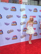 Dove Cameron : dove-cameron-1430045101.jpg