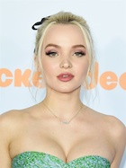 Dove Cameron : dove-cameron-1490232940.jpg