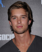 Drew Van Acker : drewvanacker_1296359537.jpg