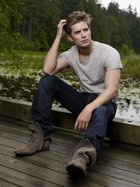 Drew Van Acker : drewvanacker_1296360746.jpg