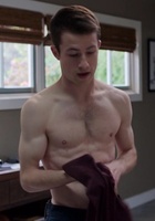 Dylan Minnette : dylan-minnette-1585775738.jpg