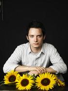 Elijah Wood : TI4U_u1149736455.jpg