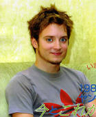 Elijah Wood : lijcouch1.jpg