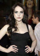 Elizabeth Gillies : elizabeth-gillies-1335413882.jpg