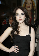 Elizabeth Gillies : elizabeth-gillies-1335414276.jpg