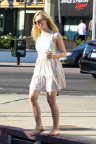 Elle Fanning : elle-fanning-1374606084.jpg