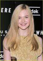 Elle Fanning : elle_fanning_1292258074.jpg