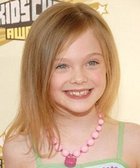 Elle Fanning : elle_fanning_1293912377.jpg