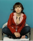 Emily Browning : TI4U_u1138232161.jpg