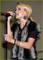 Emily Osment : emily_osment_1297189133.jpg