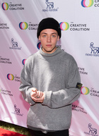 Ethan Cutkosky : ethan-cutkosky-1632176592.jpg