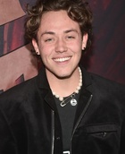 Ethan Cutkosky : ethan-cutkosky-1646863116.jpg