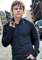 Evan Peters : evan-peters-1395506056.jpg