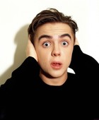 Frankie Muniz : frankie-muniz-1364421574.jpg