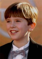 Freddie Highmore : SG_151125_Highmore.jpg