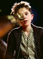 Freddie Highmore : TI4U_u1160067593.jpg