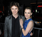 Freddie Highmore : TI4U_u1302889796.jpg