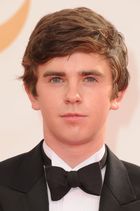 Freddie Highmore : freddie-highmore-1388071481.jpg