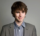 Freddie Highmore : freddie-highmore-1407779626.jpg