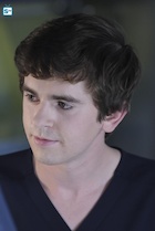 Freddie Highmore : freddie-highmore-1509982705.jpg