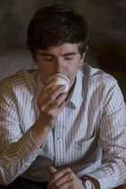 Freddie Highmore : freddie-highmore-1524945327.jpg