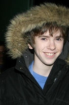 Freddie Highmore : freddie_highmore_1212108095.jpg