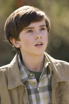 Freddie Highmore : freddie_highmore_1218826679.jpg