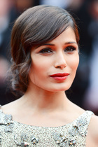 Freida Pinto : freida-pinto-1370210230.jpg