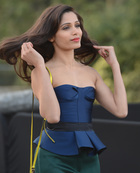 Freida Pinto : freida-pinto-1370210265.jpg