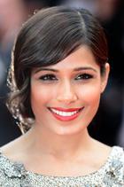 Freida Pinto : freida-pinto-1370210332.jpg