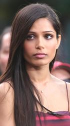 Freida Pinto : freida-pinto-1370210343.jpg