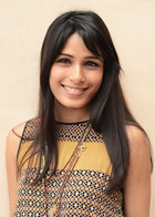 Freida Pinto : freida-pinto-1370210371.jpg