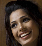 Freida Pinto : freida-pinto-1370210383.jpg