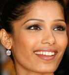 Freida Pinto : freidapinto_1287355124.jpg