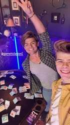 Garrett Clayton : TI4U1701703360.jpg