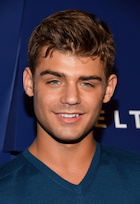 Garrett Clayton : garrett-clayton-1473730687.jpg