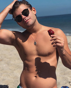 Garrett Clayton : garrett-clayton-1525976627.jpg