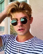 Garrett Clayton : garrett-clayton-1535831102.jpg