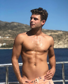 Garrett Clayton : garrett-clayton-1537219263.jpg