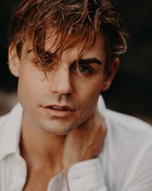 Garrett Clayton : garrett-clayton-1537250701.jpg