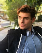 Garrett Clayton : garrett-clayton-1543808881.jpg