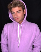 Garrett Clayton : garrett-clayton-1596761641.jpg