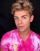 Garrett Clayton : garrett-clayton-1598294881.jpg