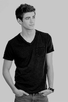 Grant Gustin : grant-gustin-1448664008.jpg